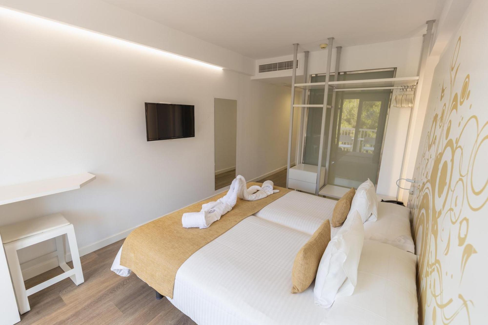 Hotel R2 Bahia Cala Ratjada - Adults Only Zewnętrze zdjęcie