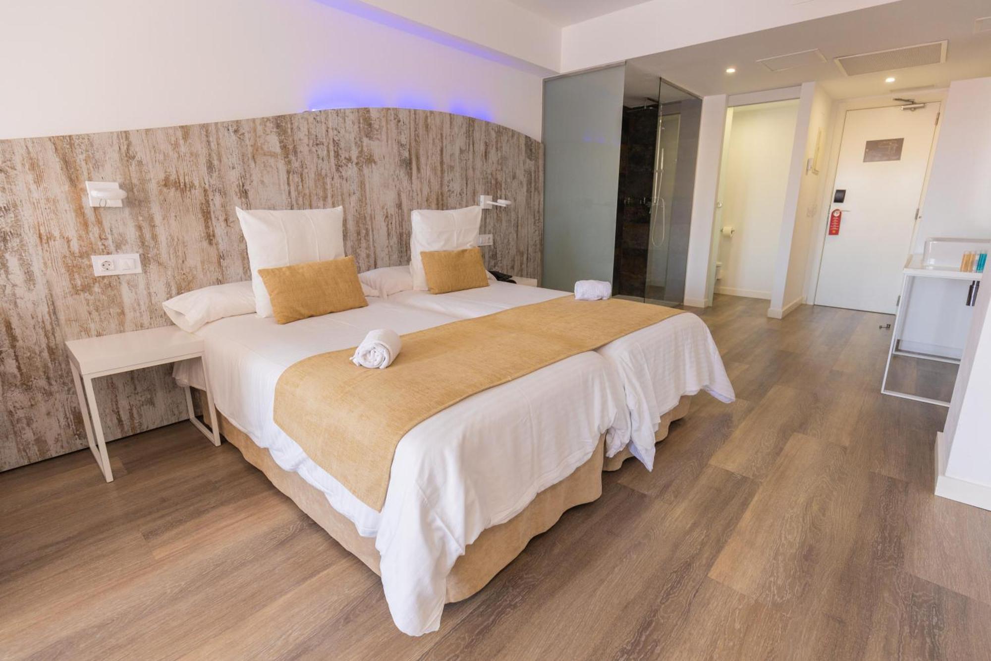 Hotel R2 Bahia Cala Ratjada - Adults Only Zewnętrze zdjęcie